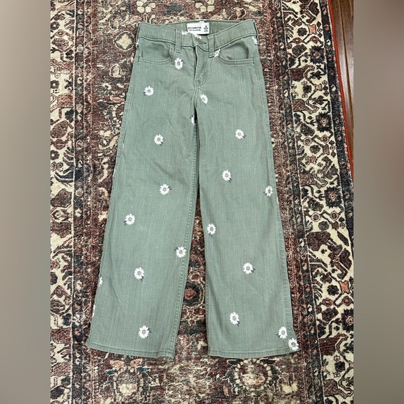 abercrombie kids Other - Abercrombie Kids Olive Pants with White Floral  Boho Design size 7/8 regular